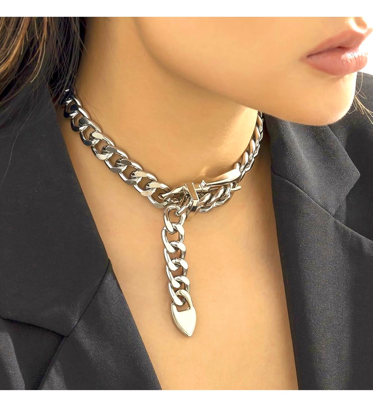 Fierce Chain Choker