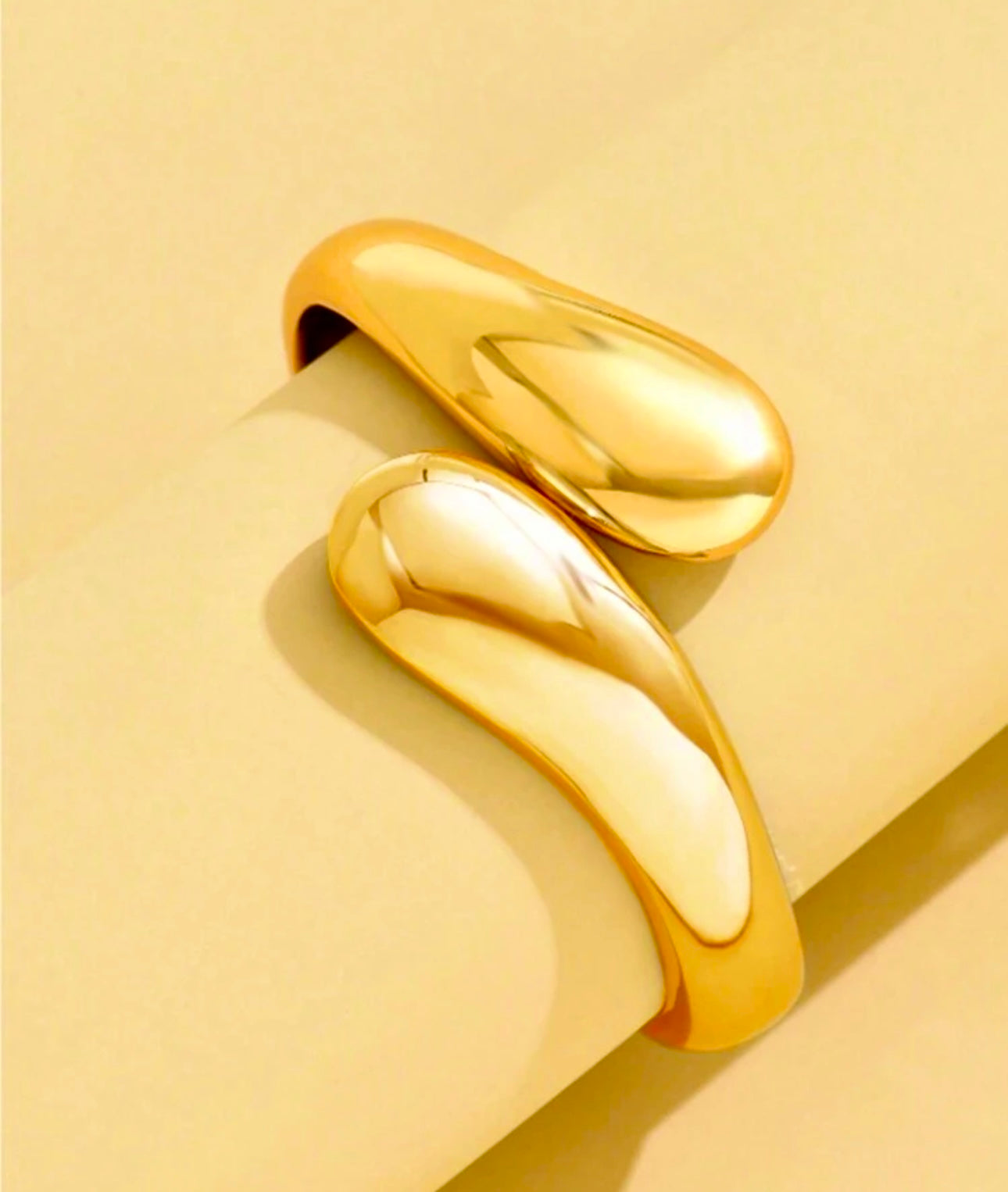 Nura Cuff